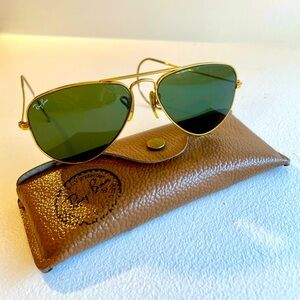 RAY-BAN original & vintage glasses aviator style. Unique! Fits a narrow face.